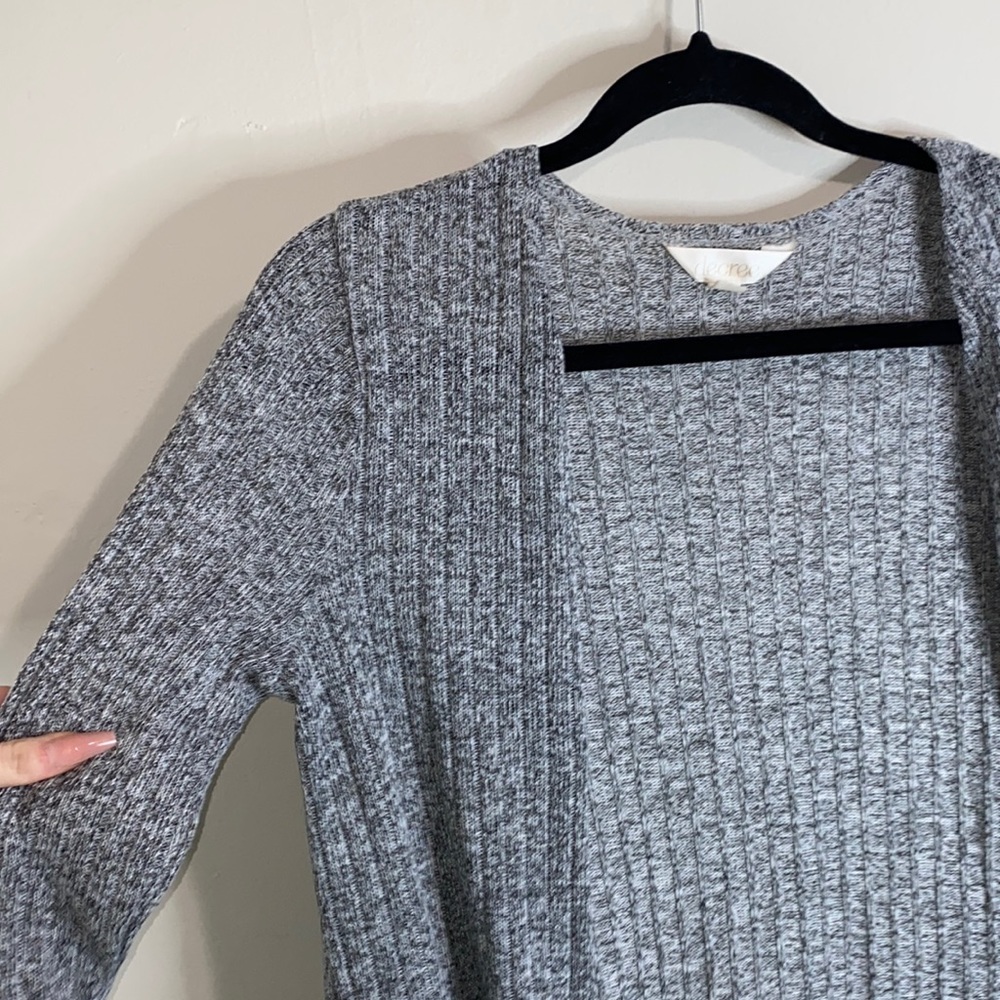 🪿Grey long sleeve long sweater!